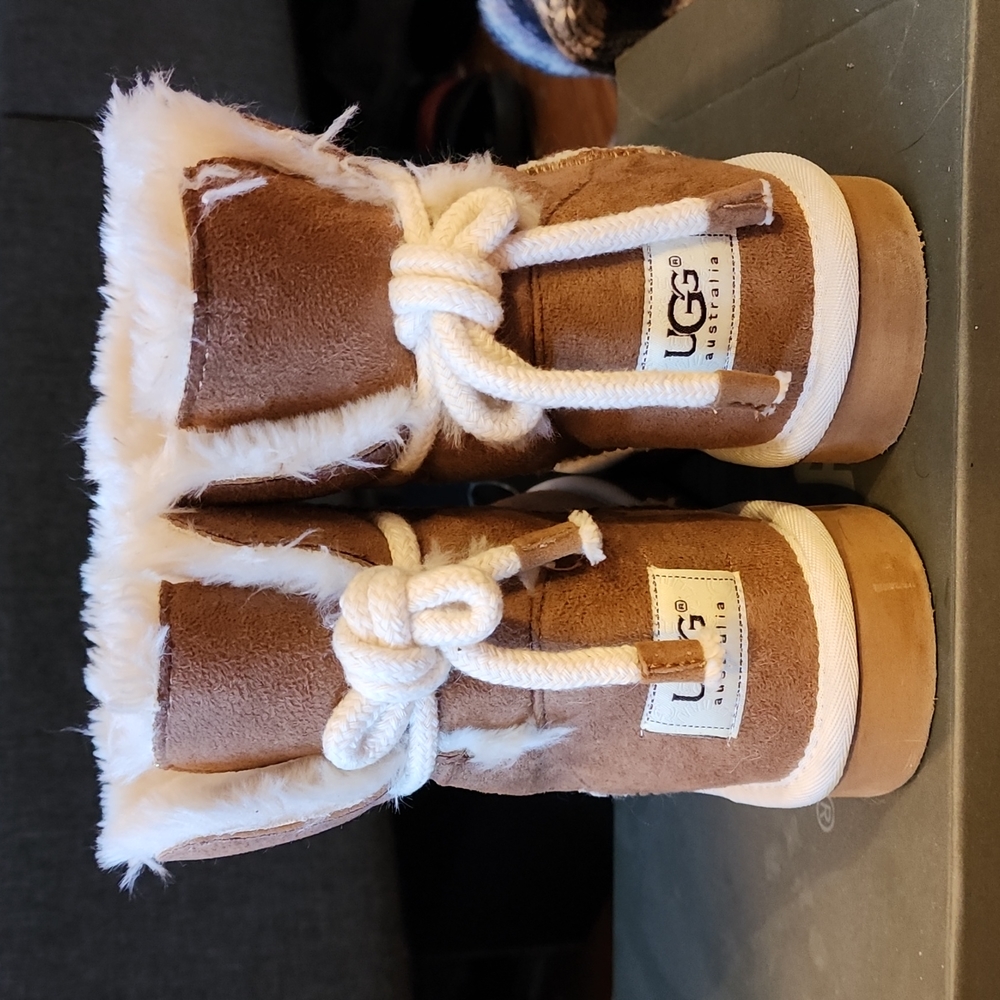 COPY - UGG boots